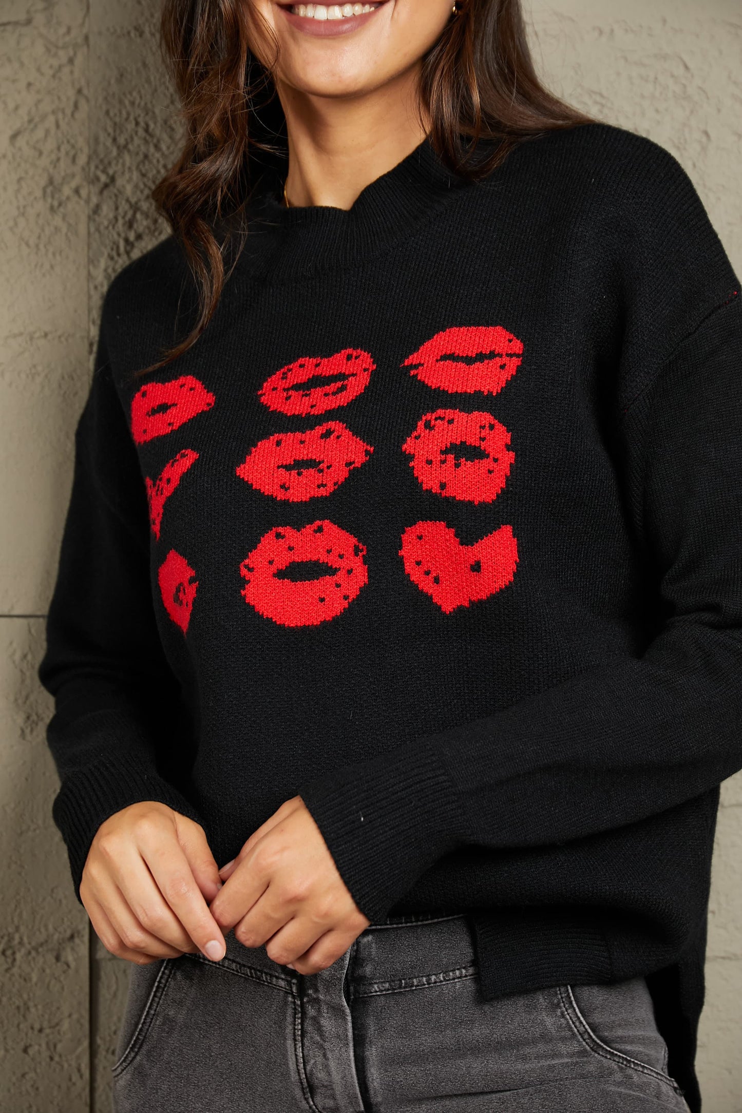 Red lips Round Neck Slit Sweater