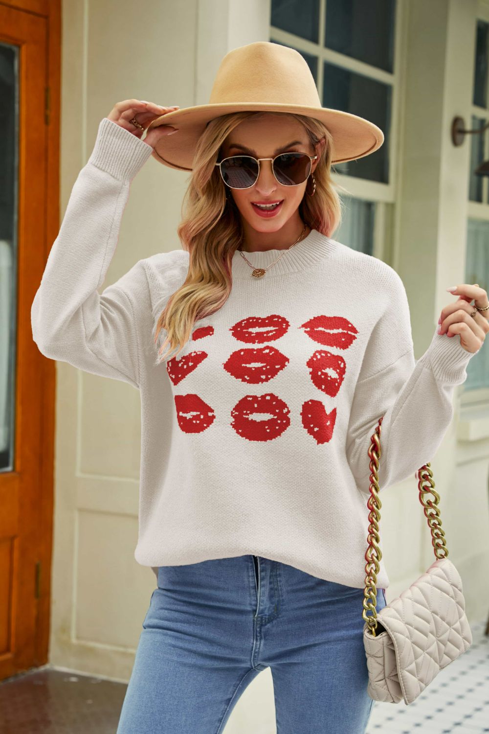 Red lips Round Neck Slit Sweater