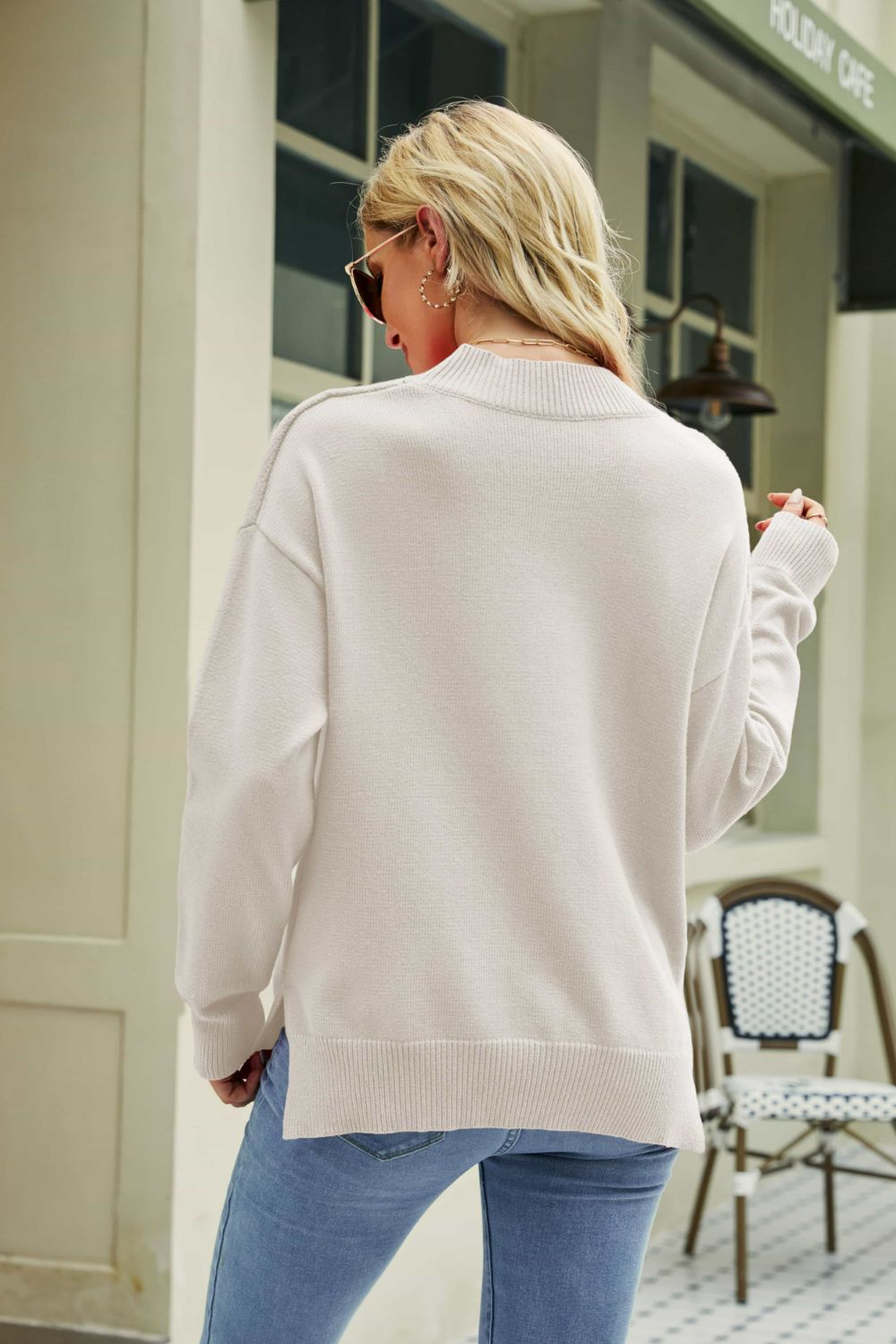 Red lips Round Neck Slit Sweater