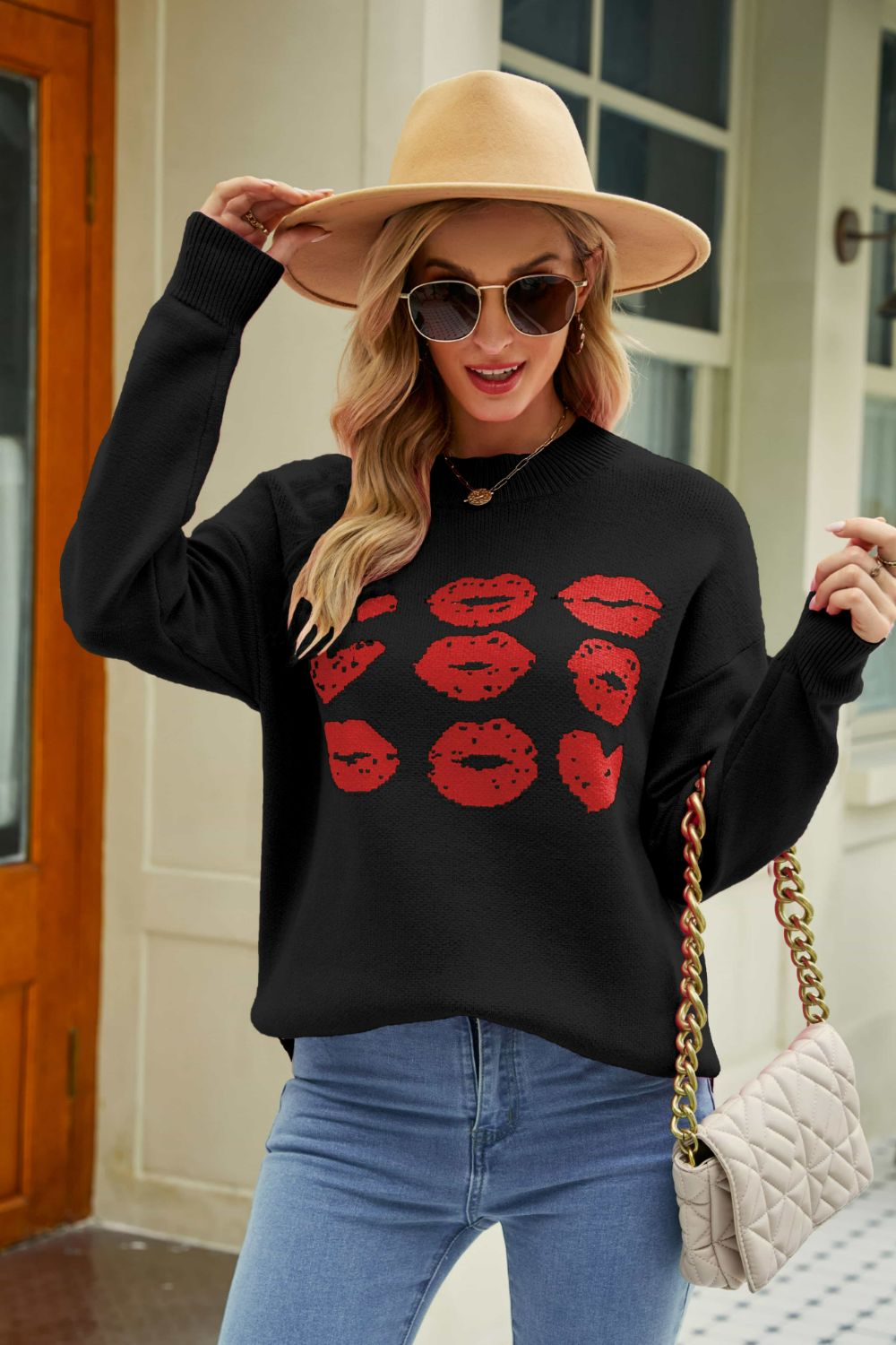 Red lips Round Neck Slit Sweater